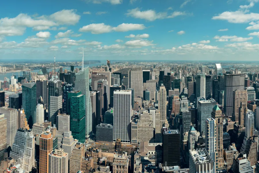 How Do You Know If an Apartment in Manhattan Is Overpriced? A Clear and Friendly Buyer’s Guide