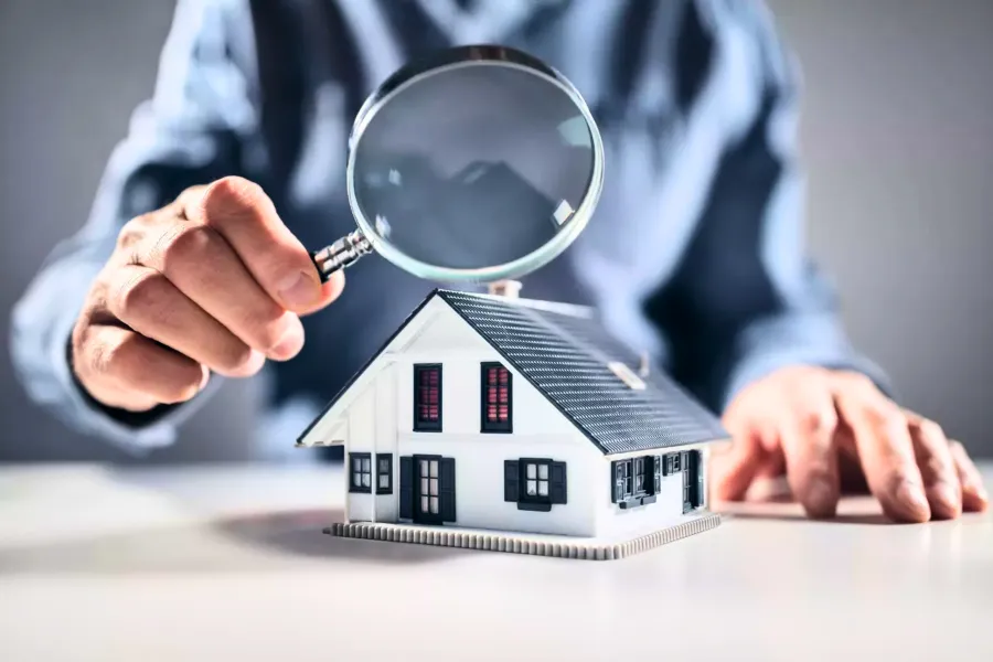 What Questions Should You Ask During a Manhattan Apartment Showing? A Smart Buyer’s Checklist