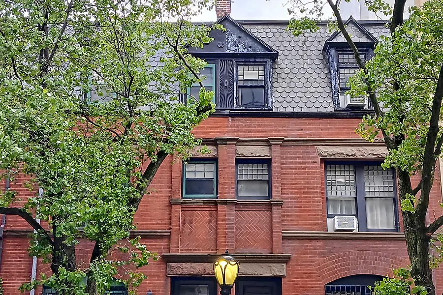Selling a UES Apartment With Unapproved Work